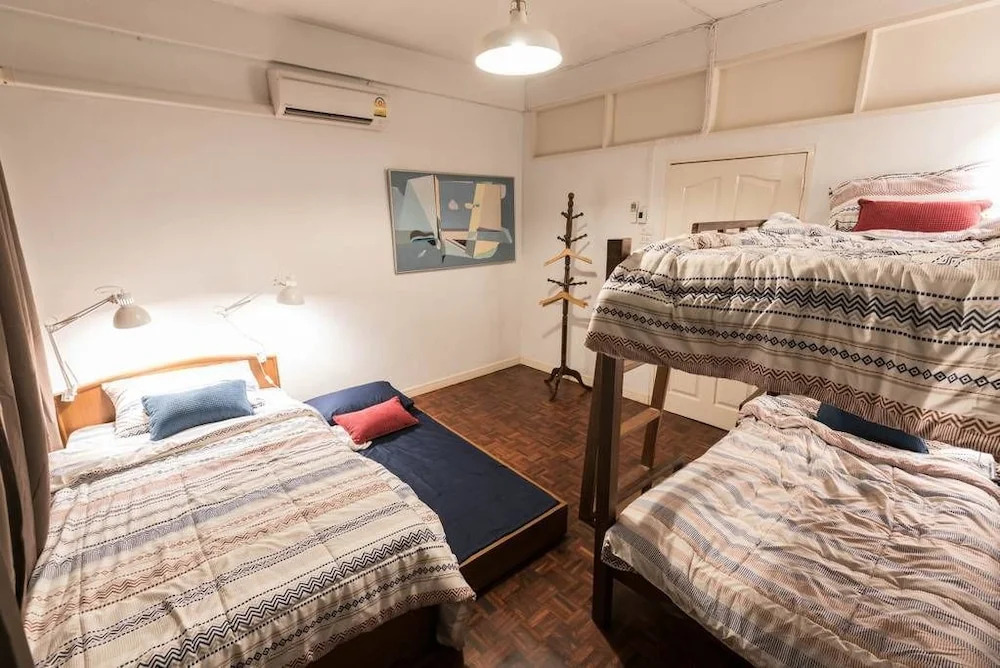 Vacation Townhome near BTS Ekamai