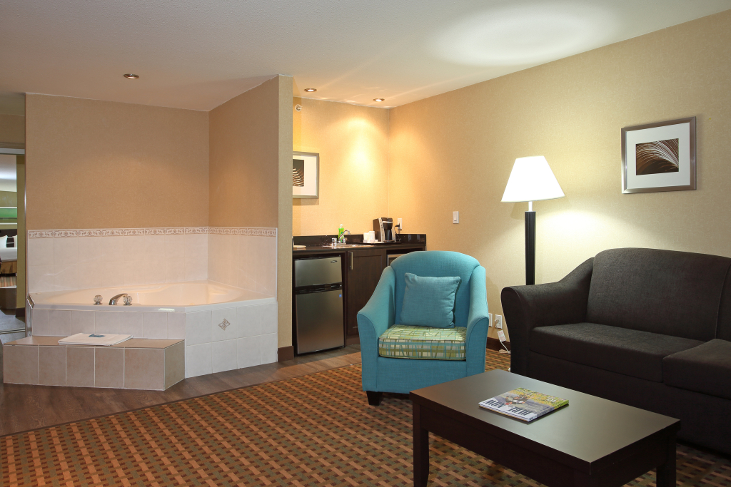 Holiday Inn Express Hotel & Suites Vernon by IHG