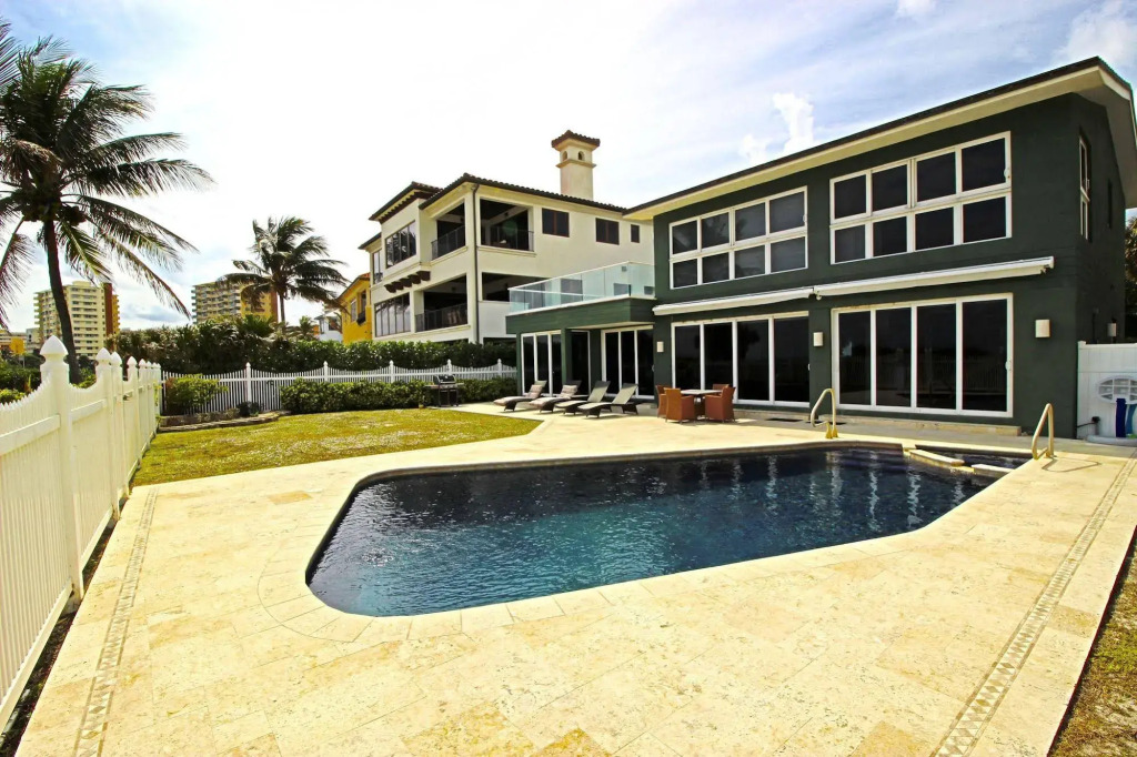 Luxury Oceanfront Estate