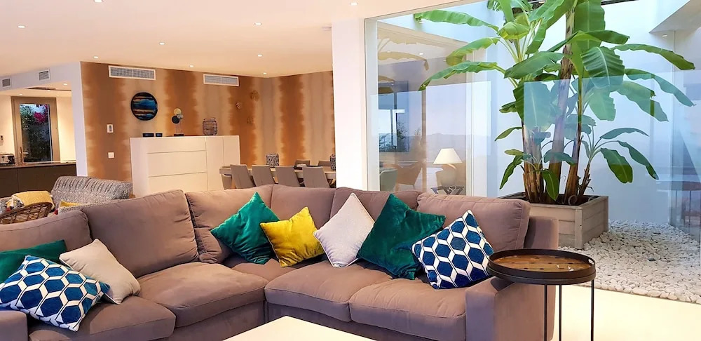 Waterfront Villa Las Golondrinas