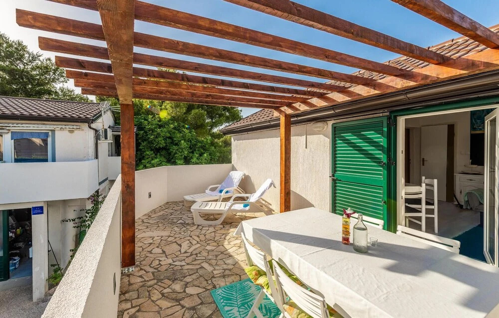 Beautiful Home in Vir With 4 Bedrooms, Wifi and Outdoor Swimming Pool