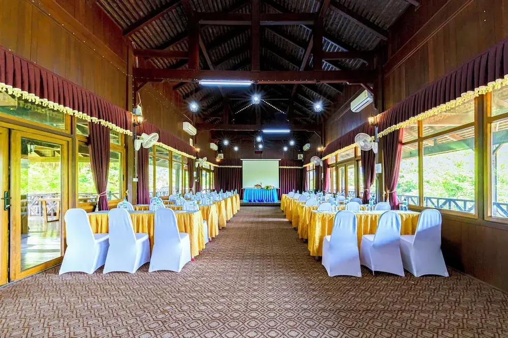 Lisha Grand Hotel C Vangvieng