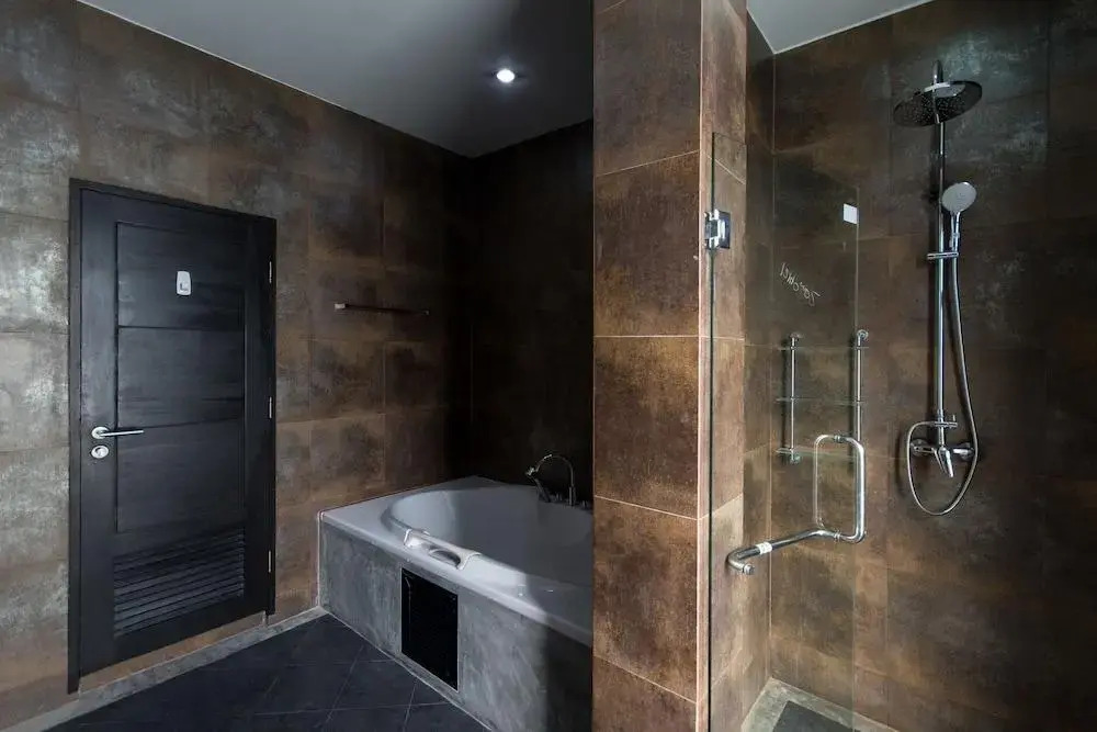 Kamala Contemporary 3 Bedrooms Pool Villa
