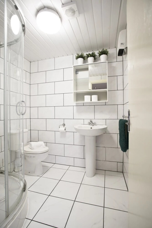 Short Stay Bristol - Mina A Apartment