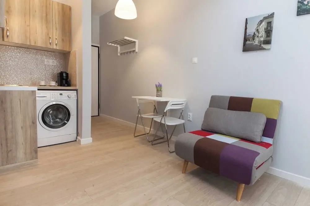 Fresh Exarcheia Studio w Balcony & Style