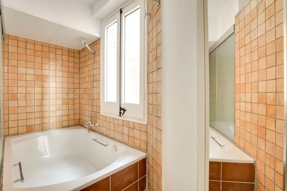 Wonderful Renovated 1 Bed With Terrace
