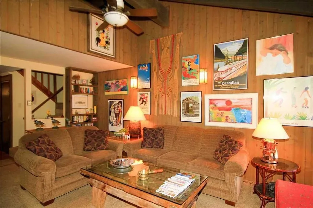 Discovery 4 142 Loft