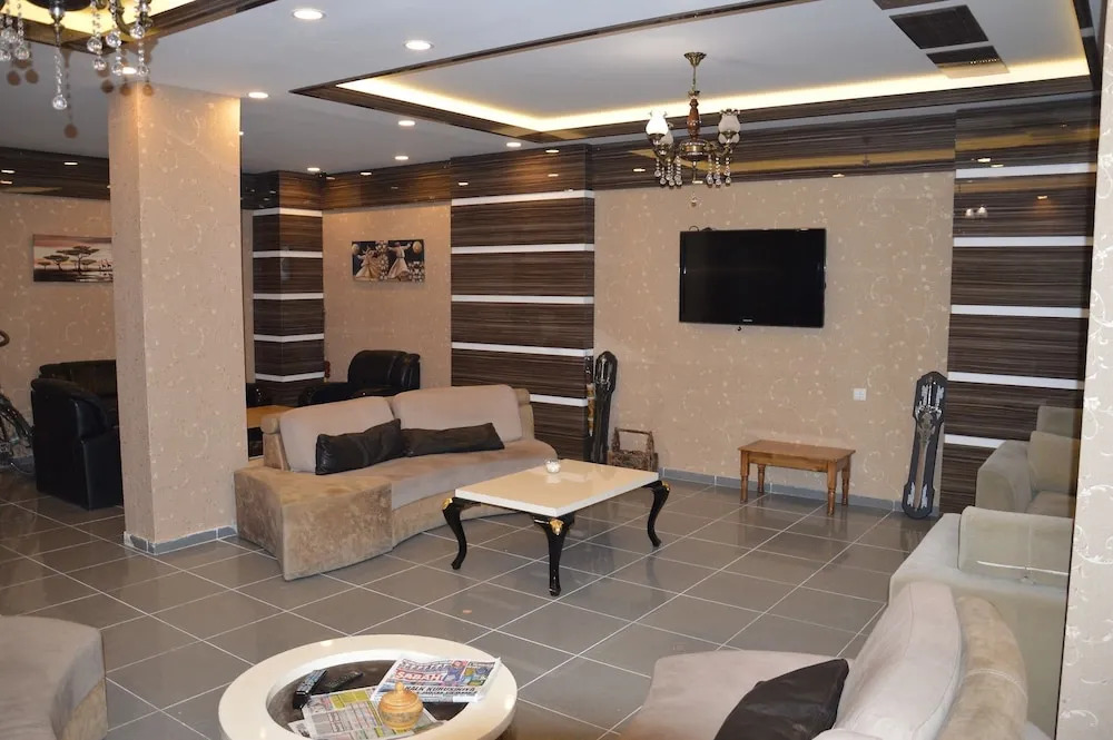 Dinc Hotel