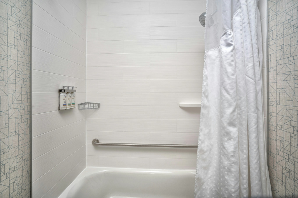 Holiday Inn Express & Suites - Brandon by IHG