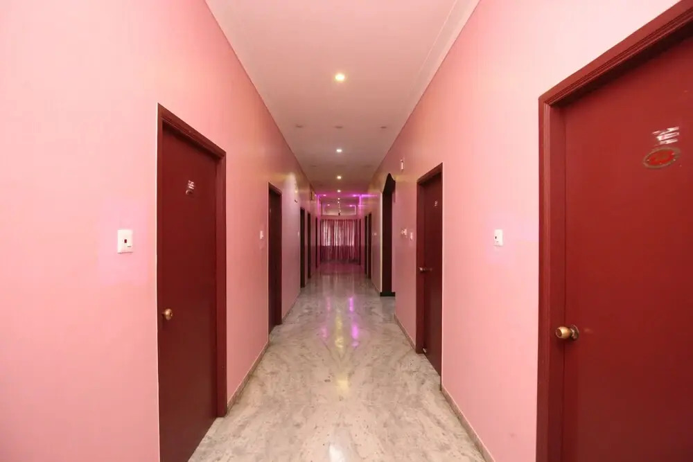 OYO 39960 Aira Park Hotel