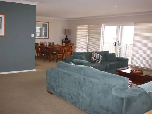 Tokelau 2 - Tuncurry Townhouse