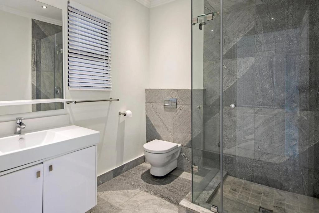 uSHAKA WATERFRONT - PALATIAL PRIVATE PENTHOUSE