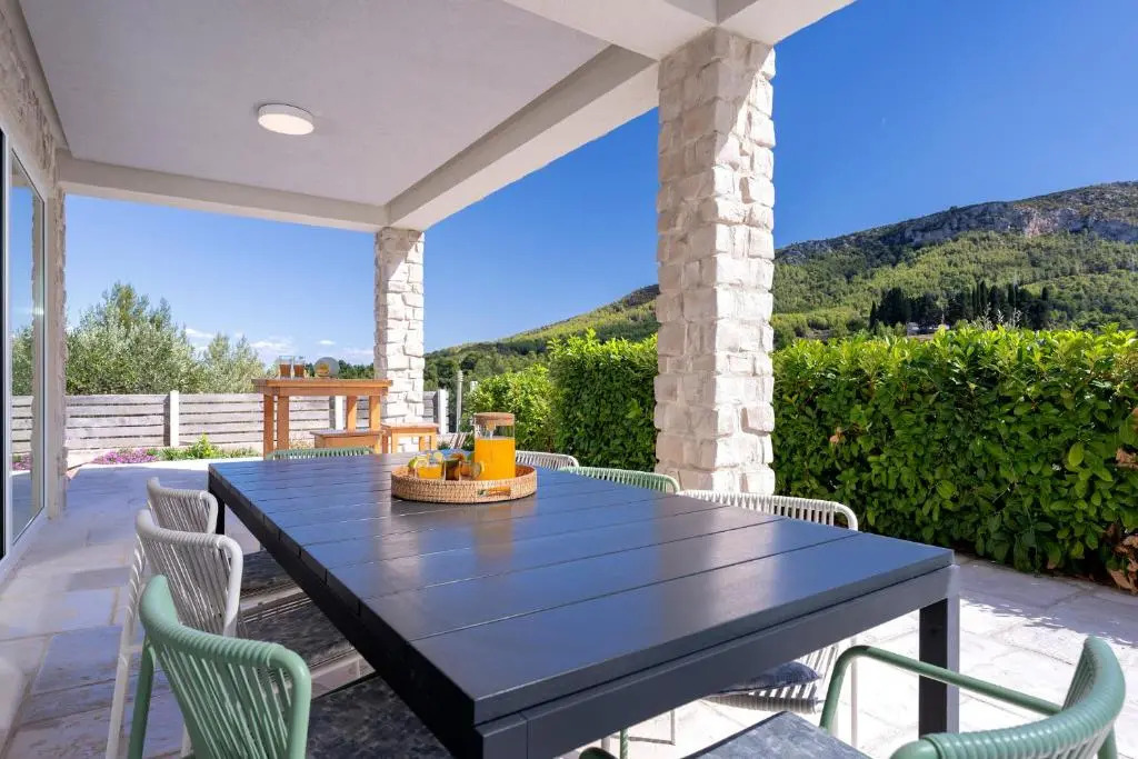 Villa Anouk