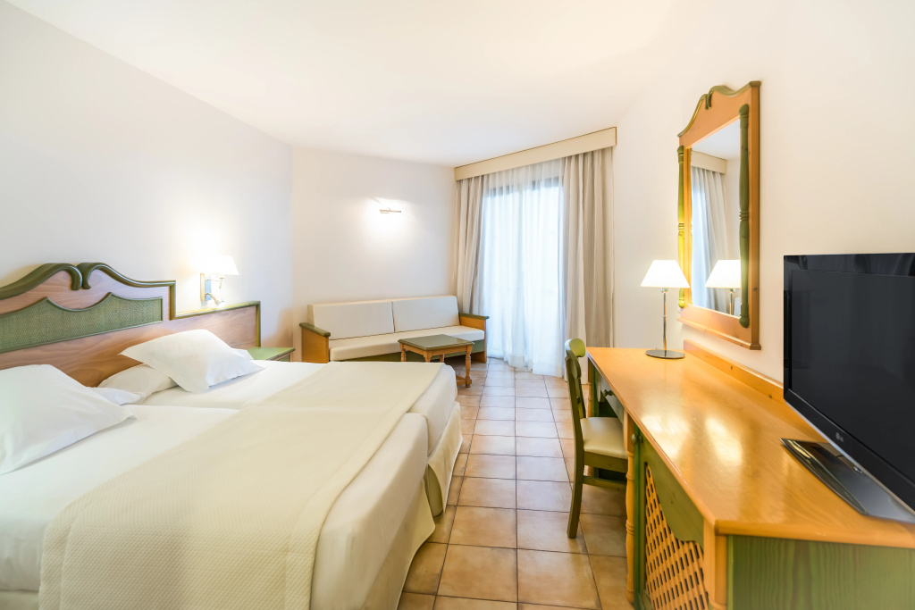 Iberostar Waves Playa Gaviotas All Inclusive