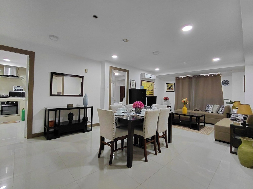 Apartosuites Greenbelt Makati