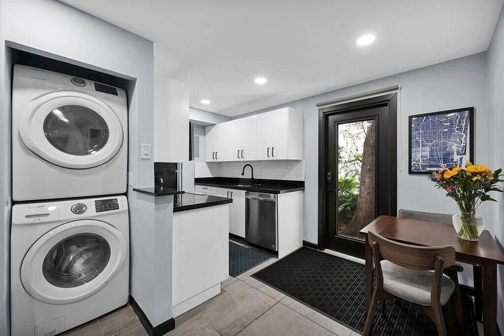 Luxury 2-bedroom Villa in Wilton Manors