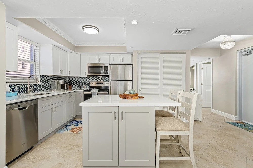 Beach Villas # 506-250 Estero Blvd apts