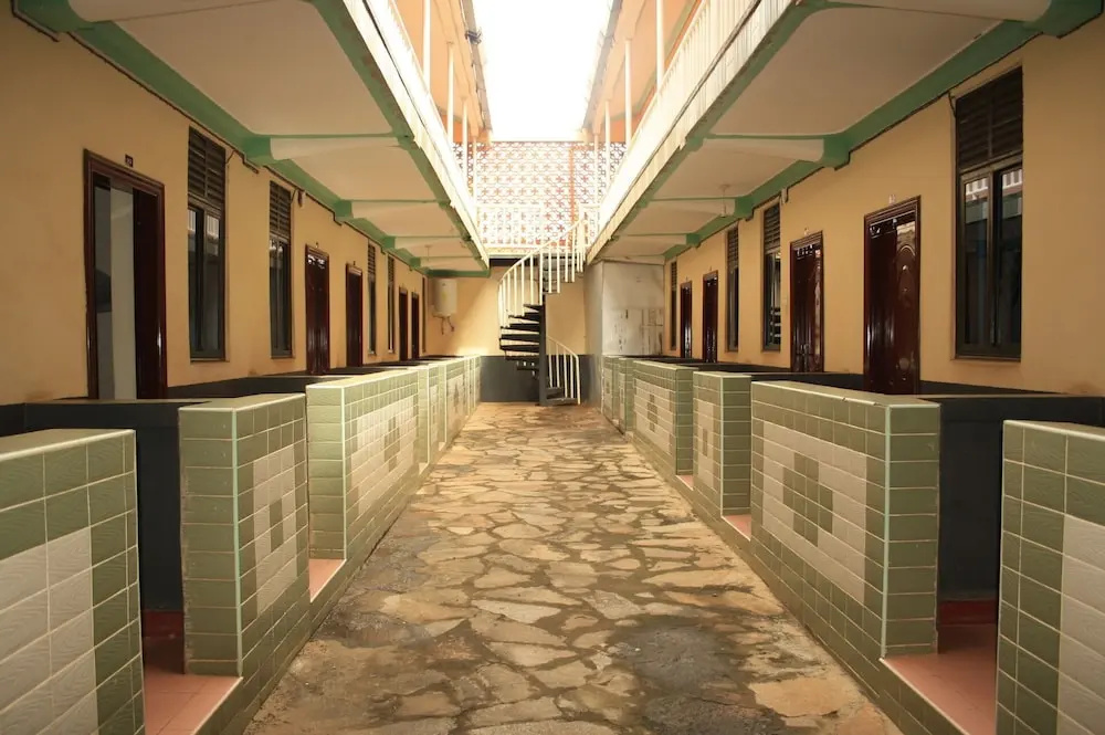Leosim Hotel Nebbi