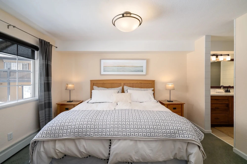 Quail Run 5 3 Bedroom Condo by RedAwning