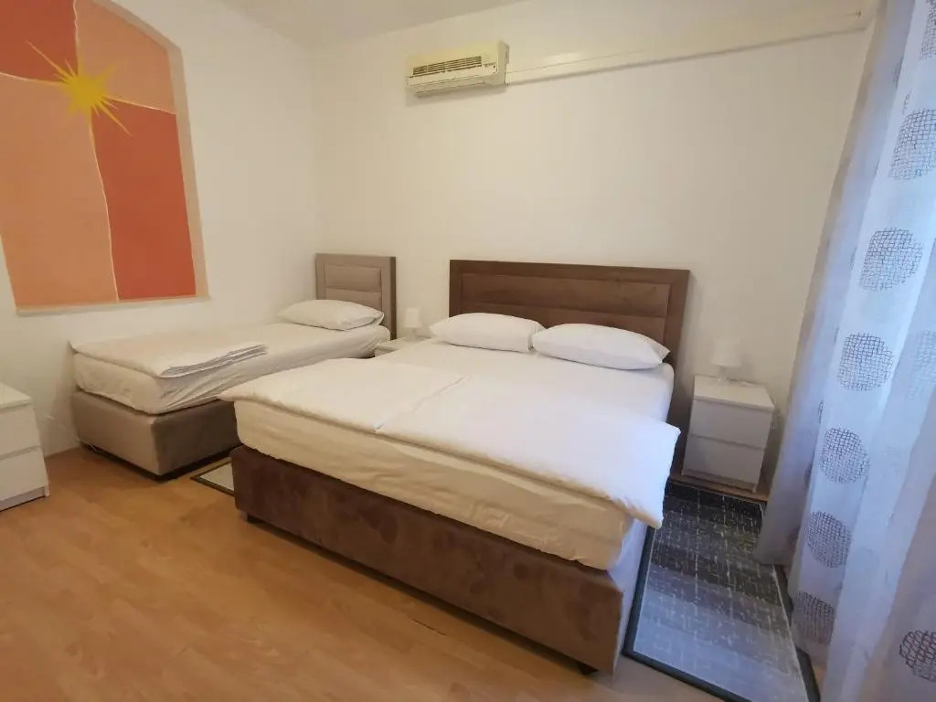 Spacious 140m2 Downtown 3 Bedroom Apartment