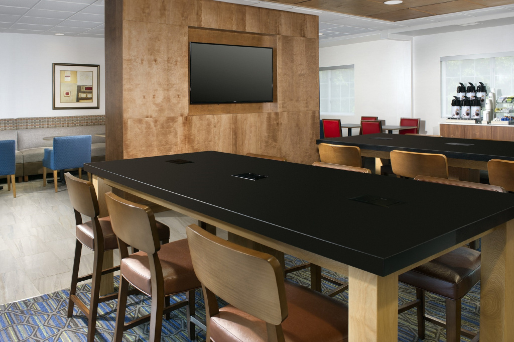 Holiday Inn Express & Suites Charlottesville - Ruckersville by IHG