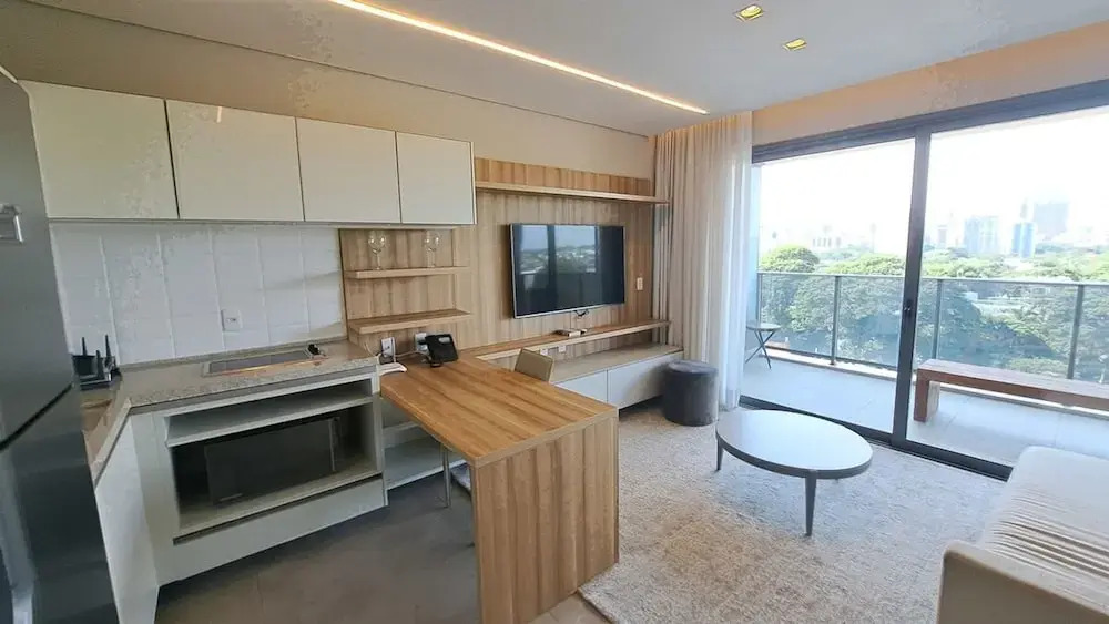 Pinheiros Silver I Modern Studio in Faria Lima