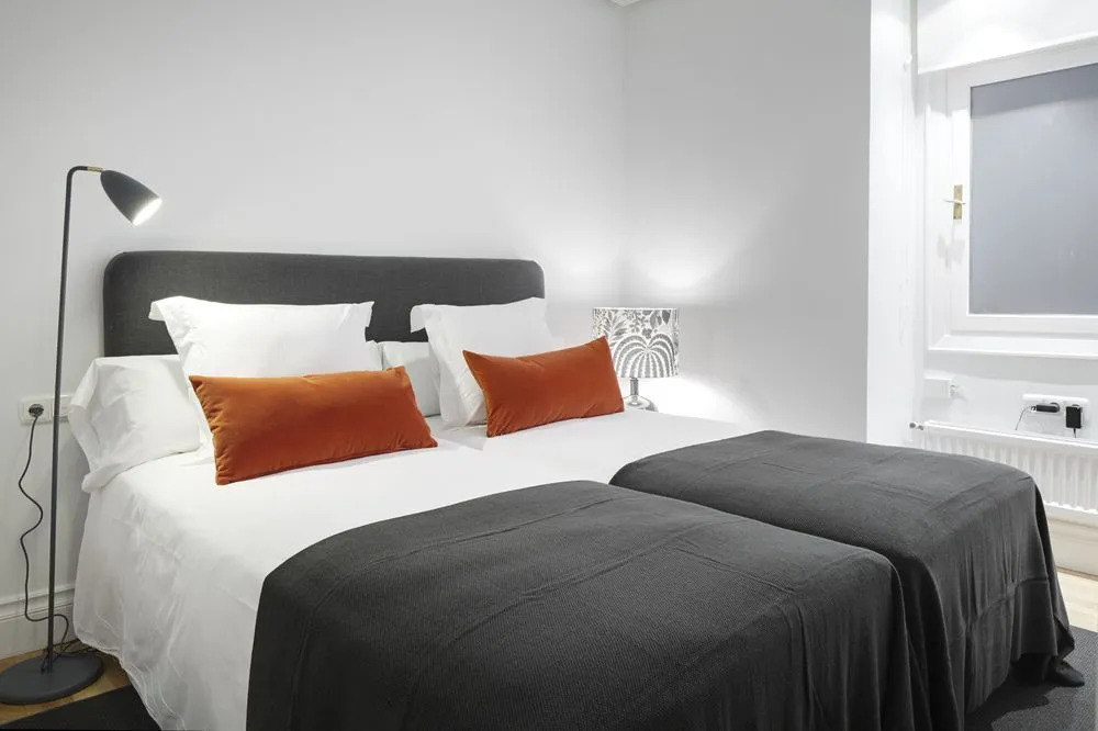 Playa de La Concha 4 by FeelFree Rentals