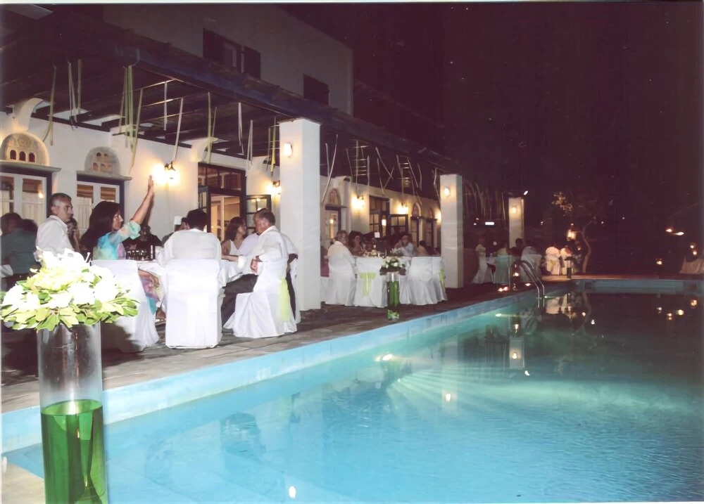 Carlo Bungalows