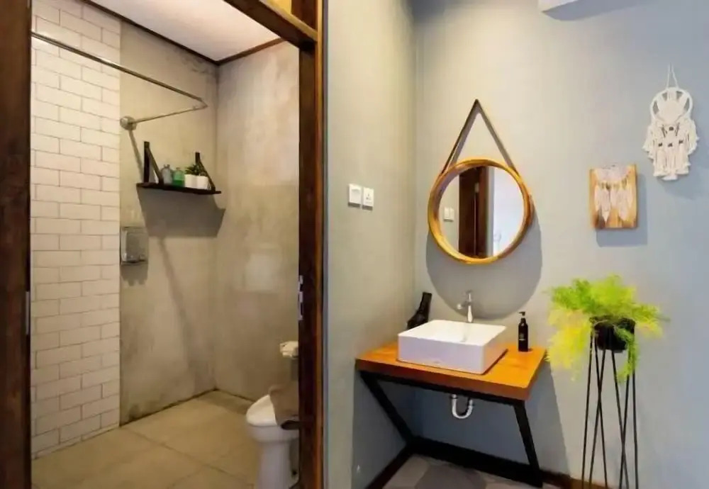 Interconnection Hostel