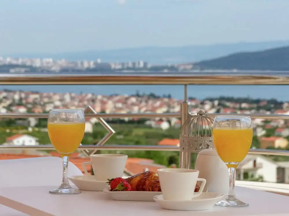 Beautiful Apartment in Between Split and Trogir
