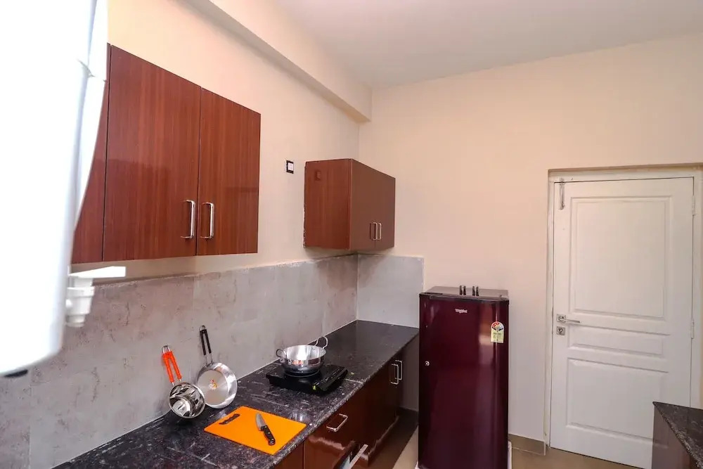 OYO 27826 Home Graceful Stay Near Airport