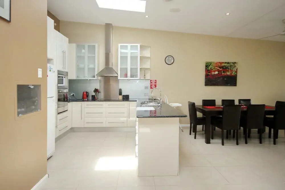Bellima Bch House, 9 Jackson Close