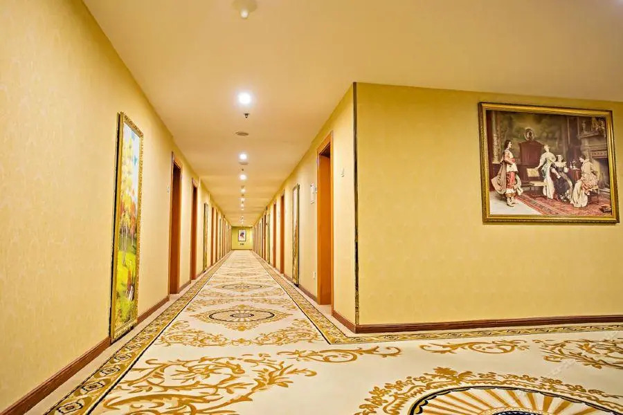 Hot Spring Leisure City International Hotel