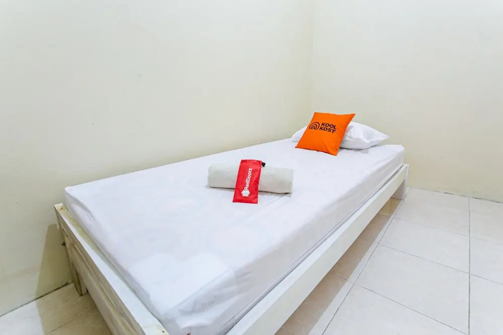 Kost Griya Hotasi by Reddoorz