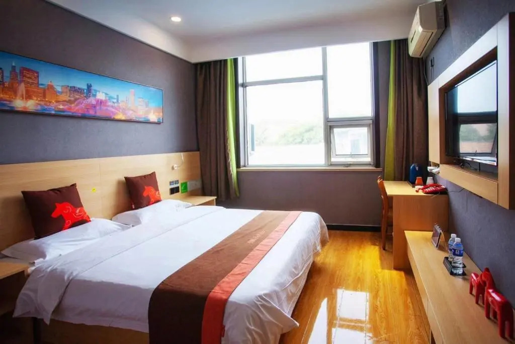 JUN Hotels Hebei Hengshui Shenzhou Bus Station