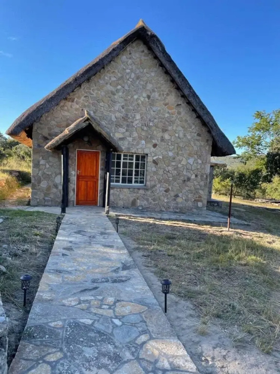 Lovely 3 bed House in Juliasdale - 2273