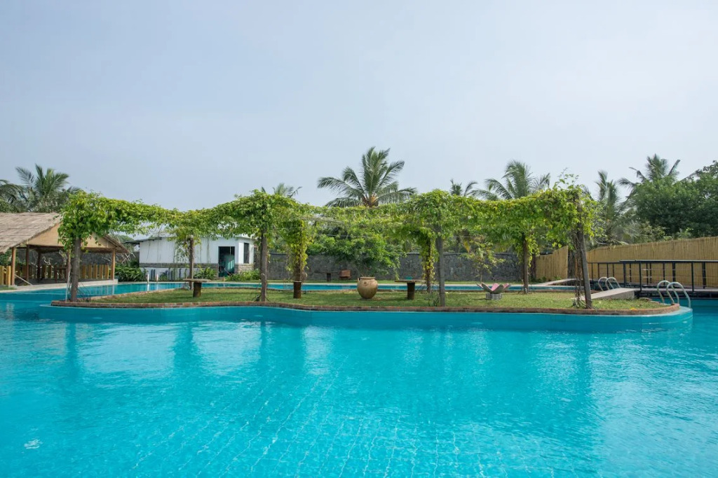 Amaluna Resorts