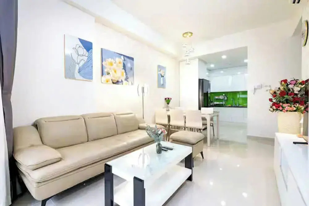Vivian Boutique The Botanica Residence