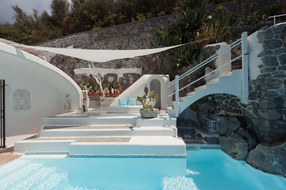 Villa Venusta - Majestic Villa With Pool