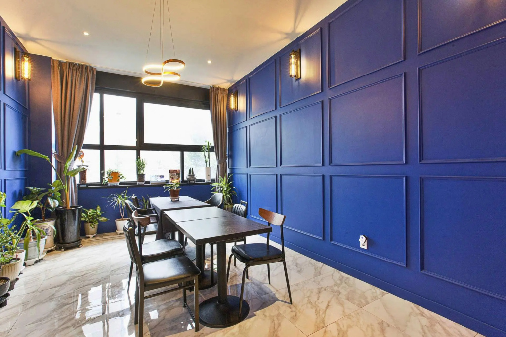 Hotel violet