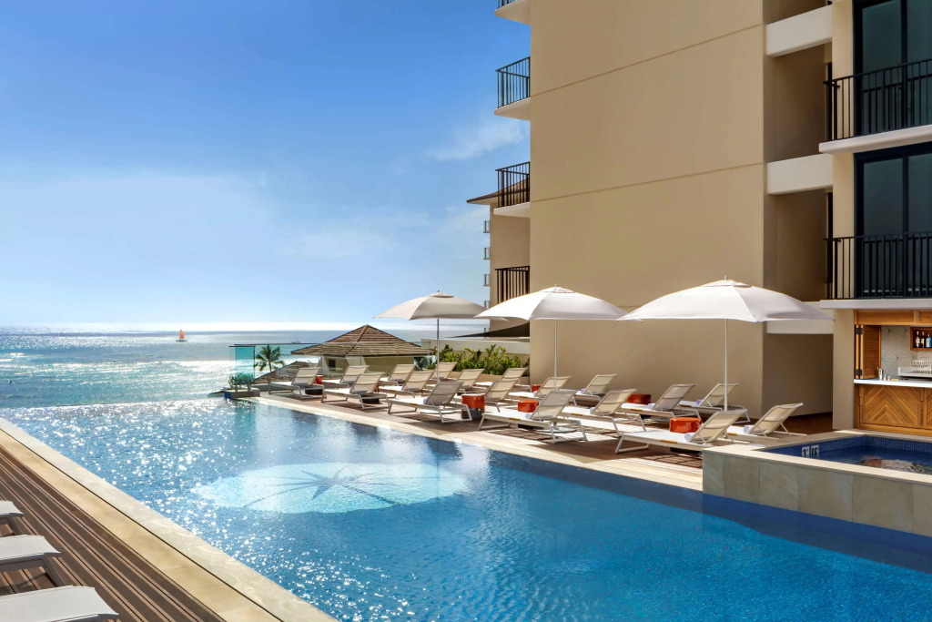 Halepuna Waikiki by Halekulani - NO RESORT FEE
