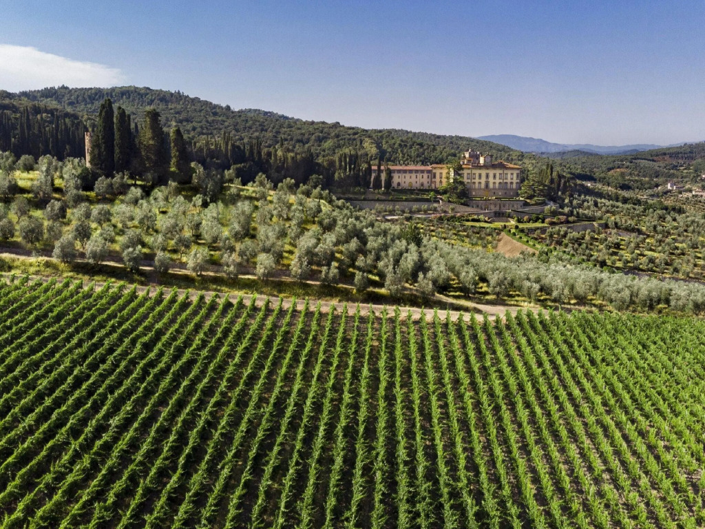 This beautiful apartment in a small Tuscan house.