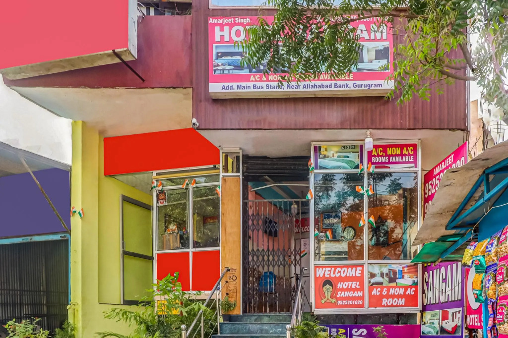 OYO 82163 Hotel Sangam