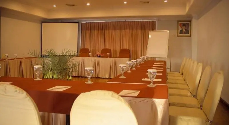 Weta International Hotel