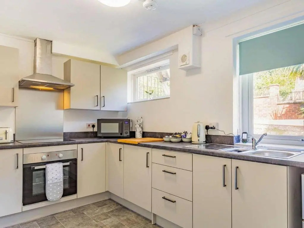 Lovely Apartment 2 King & 2 Single Beds
