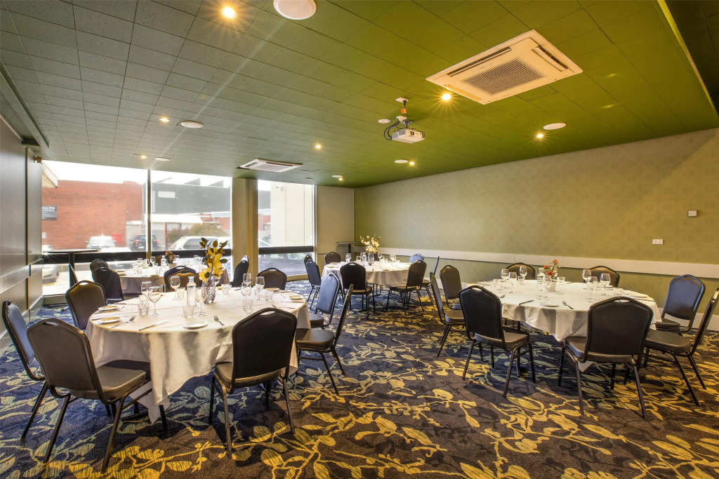 Sandringham Hotel