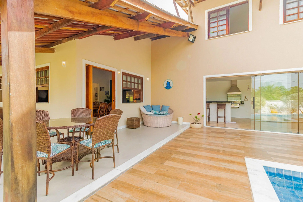 GB77 Ótima Casa 5 Quartos com Piscina e Churrasqueira - Guarajuba