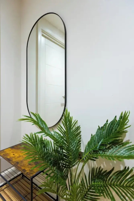 Modern City Apartment - Sleeps 4 & Walk to Arena