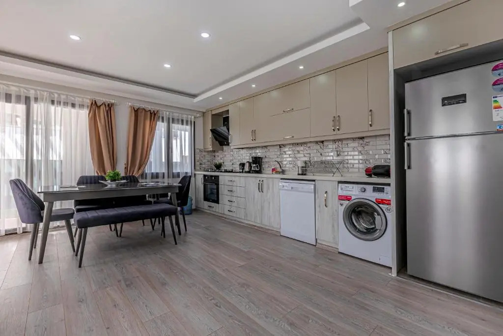 Cozy 2 Bedroom Apartment