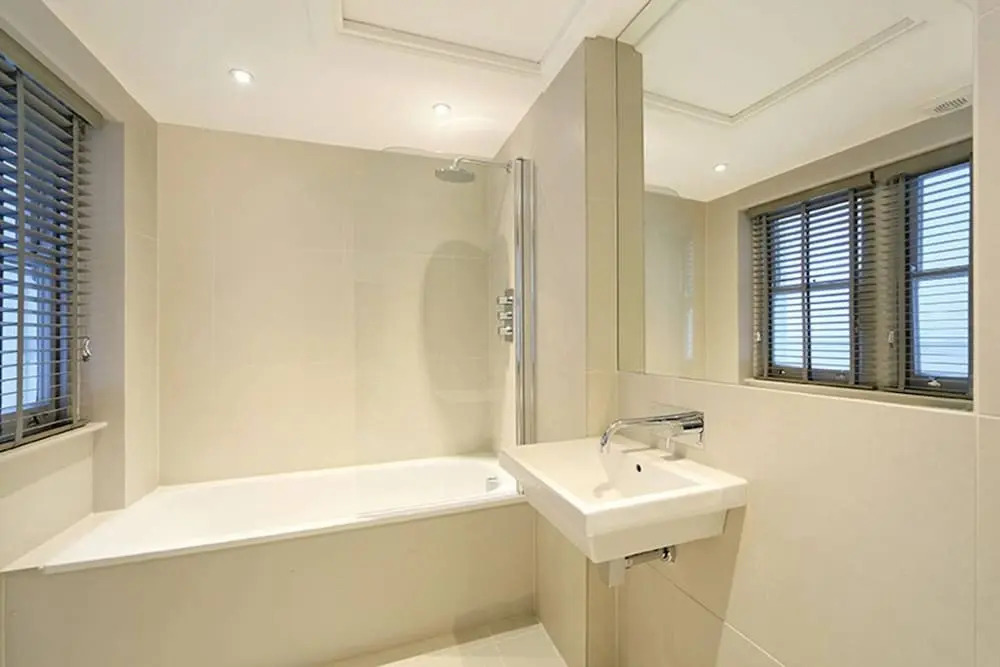 Modern 2 Bedroom Kensington Home